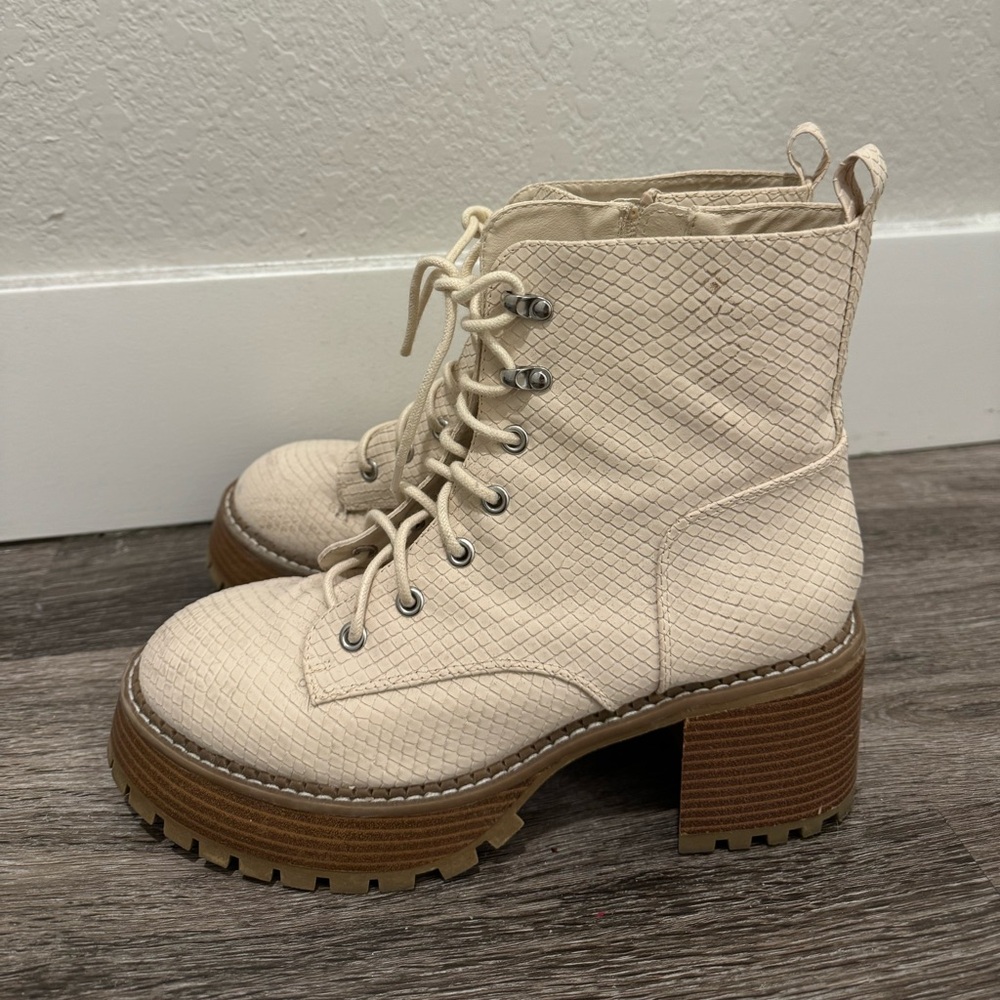 Altar’d State Combat Tan boots size 9